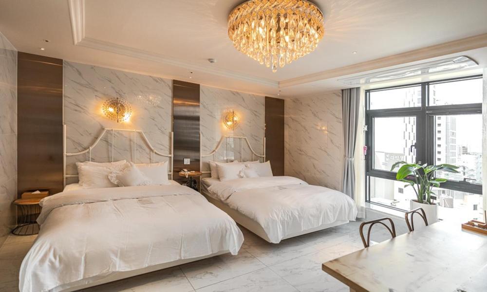Daegu February Hotel Dongseongro Екстер'єр фото